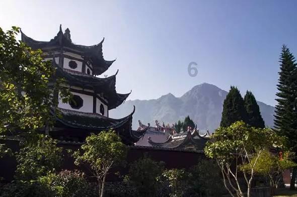 福建长汀：相关部门踏雪进山保供电